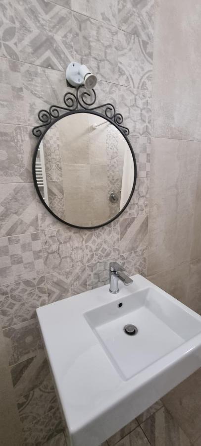 Farolfi Apartments Galliera Bologna Bagian luar foto